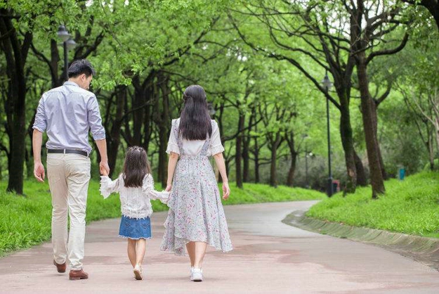 再婚的财产前子女有份吗?